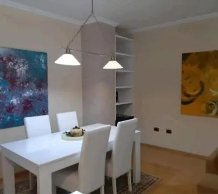 Erina Luxury *